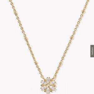 Kendra Scott Mylah Gold Short Pendant Necklace